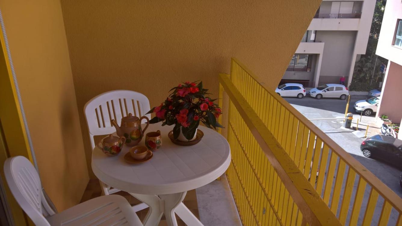 Yellow House Cefalu Bagian luar foto
